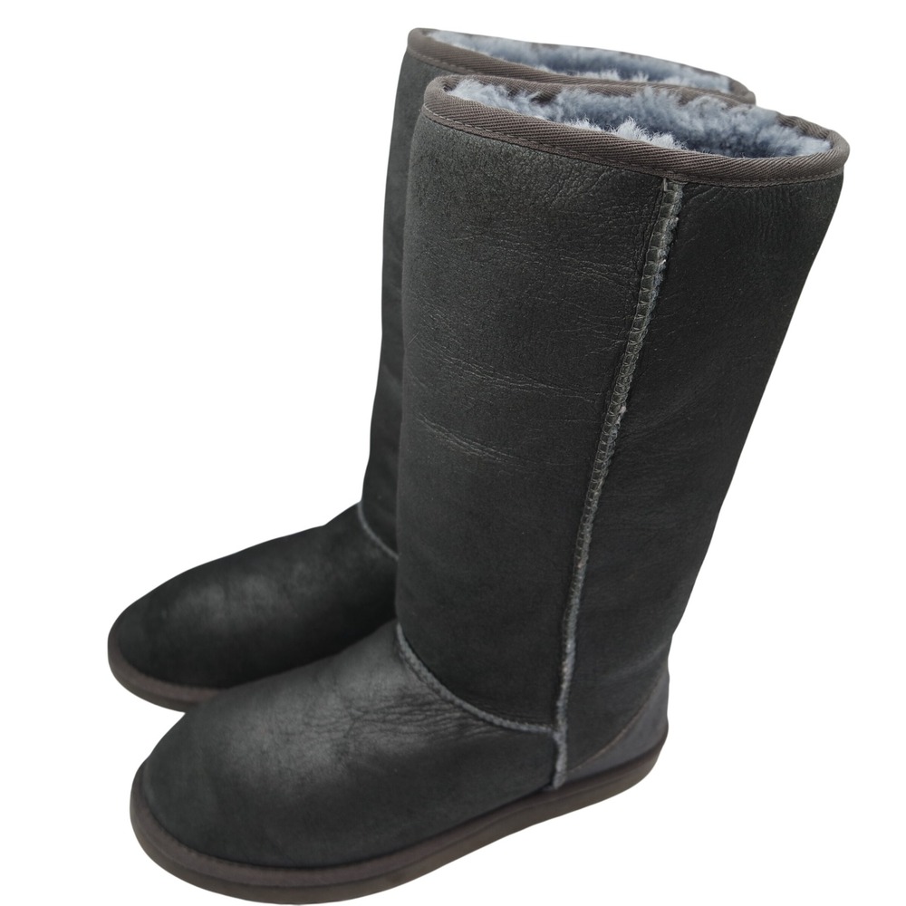 Vintage UGG Classic Tall Metallic Grey Sheepskin Boots 5823 Women's Size 9 Y2K